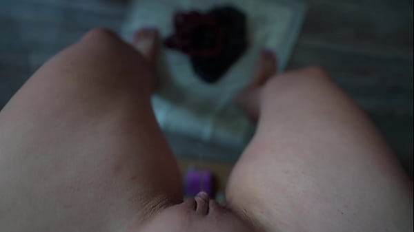 Damn I Pee All My Floor thumbnail