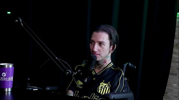 Fica de pau duro se tiver_toque recebeu proposta pra comerum homem teve um boquete no cinema e quer comeruma anã Gabriel do Olhar Sob Rodas SHEER RED