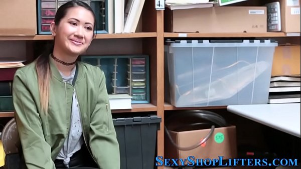 Petite asian gets fucked bymallcop