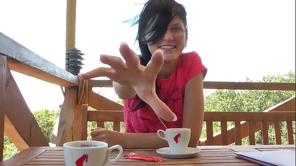 Nonton Sexy Model Gets Completely Nude Outdoors On Camera thumbnail