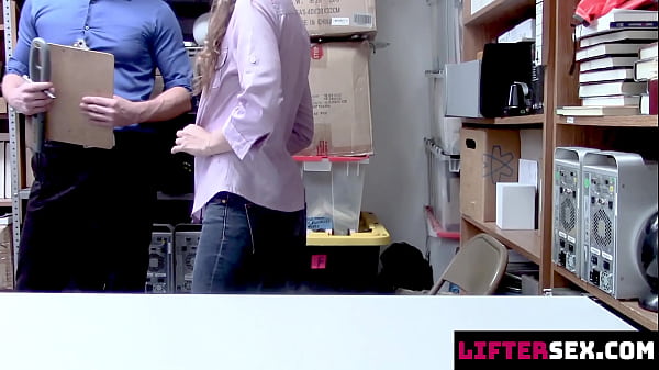 Nonton Loss Prevention Officers Claims She Has Stolen Clothing Items - Liftersex thumbnail