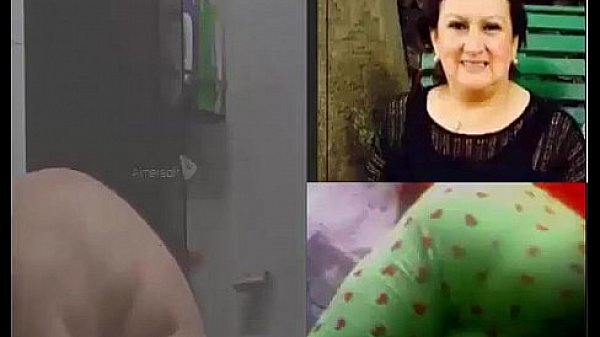 Espiando a mi t&iacute;a despu&eacute;s de la ducha   spying my step aunt after taking a shower 