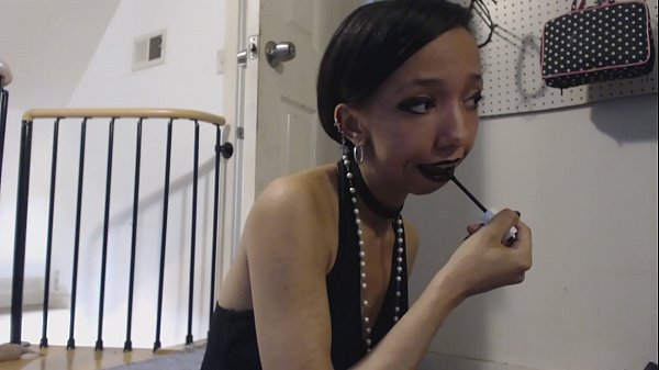 Beautiful Goth Girl Mari Puts_on her Dark Makeup