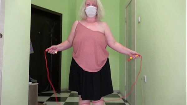 Mature milf in stockings jumps_rope, shakes big boobs and fat booty. Saggy titsbounce. Fetish.