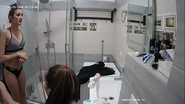 Naked People With Toto & Bianca thumbnail