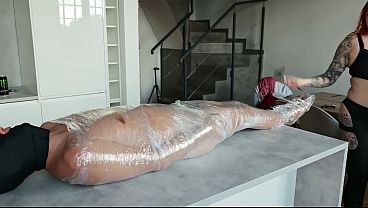 Nonton Femdom Mummification. Busty Dominatrix Stretches Slave And Uses A Urethral Dilator To Bring Him To Maximum Ejaculation. thumbnail