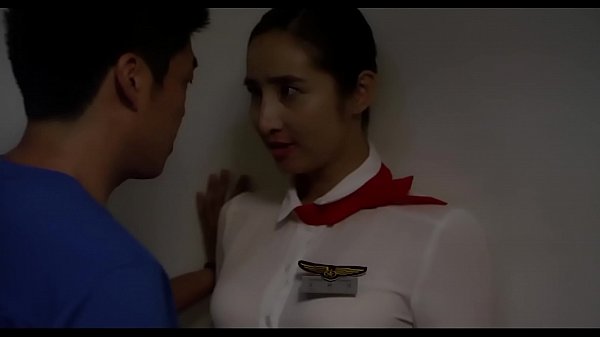 El aire era bastante aburrido, tuve la suerte de tener azafata debajo de mi polla 