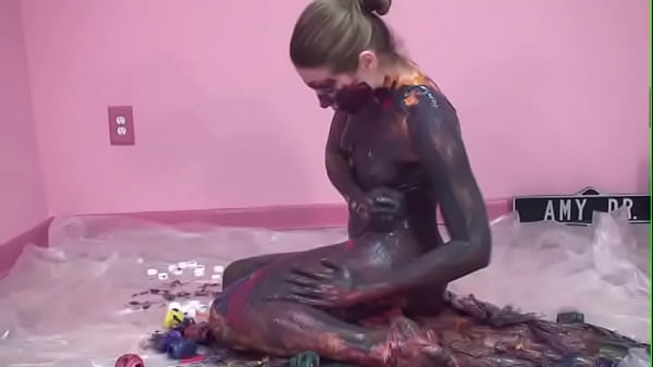 Play MP4 - Small-titty slut gets messy with paint in room