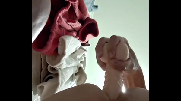 Play MP4 - Masturbazione con dildo nel culo