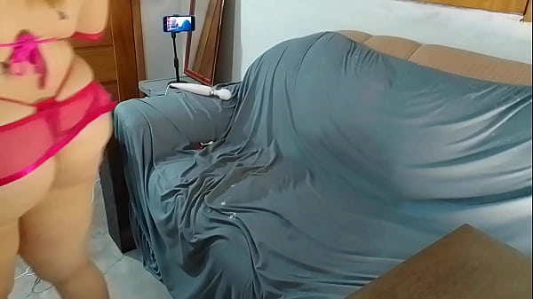 Vivi Guedez - Adora Agradar Os Caras Legais Da Sua Vida, Mas Quando O Cara Mais Valioso Da Sua Lista De Contatos Manda Uma Mensagem. thumbnail