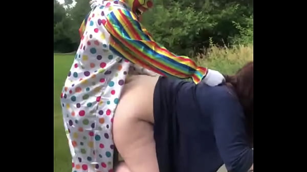 Gibby the clown fucks whore in Colorado in broad daylight 