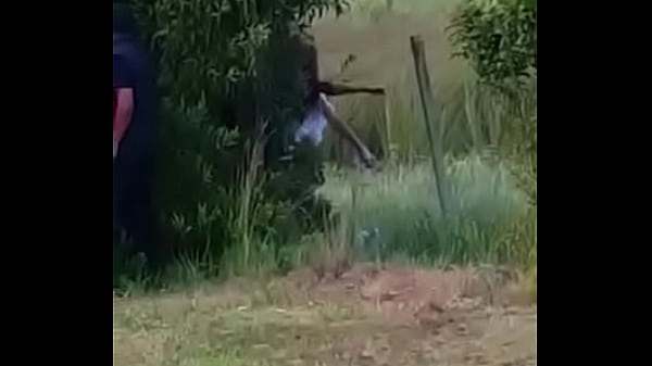 Play MP4 - argentina&comma; cogida detras de planta