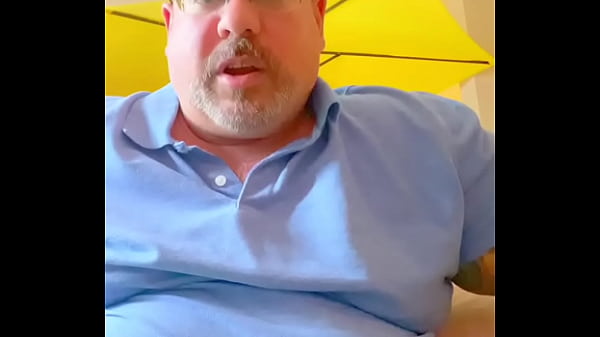 Play MP4 - Big daddy has ass and handsfree orgasm