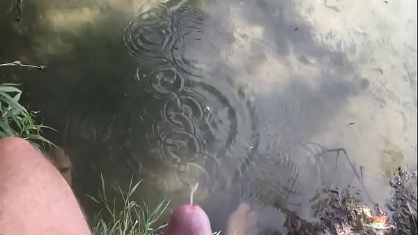 Play MP4 - in den see gespritzt beim fkk
