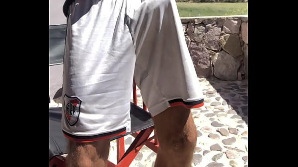 Pajeandome en shorts del millo 