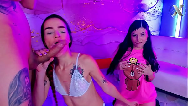 Nonton Delicious Hot Blowjobs From Latina Girl Doing The Best Job With Her Mouth thumbnail