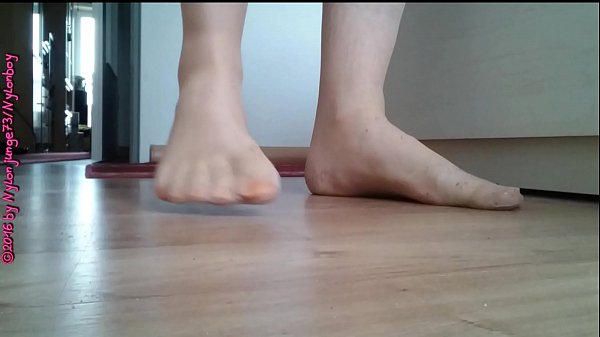 Mini_Mozzarellakugelnzertreten FEET_Fun