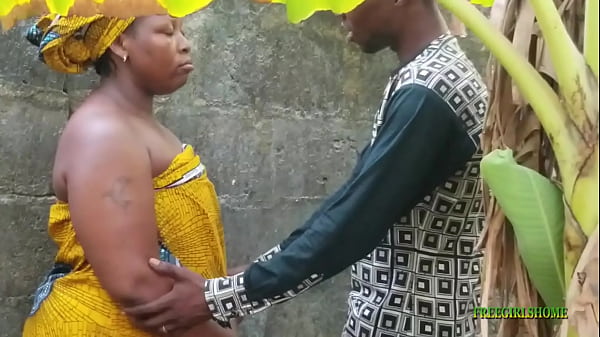 Play MP4 - She got fucked on her way back from farm