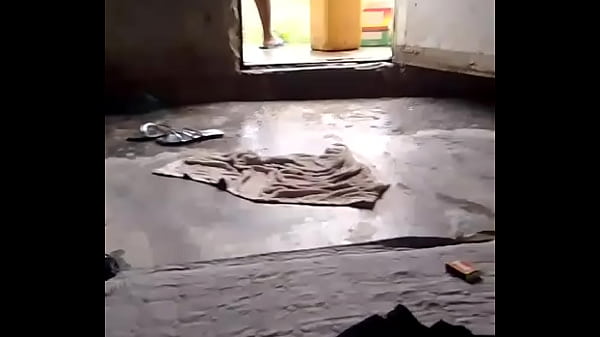 Nonton Quem Diria Que Uma Cona T&atilde;o Feia Seria T&atilde;o Gostosa thumbnail