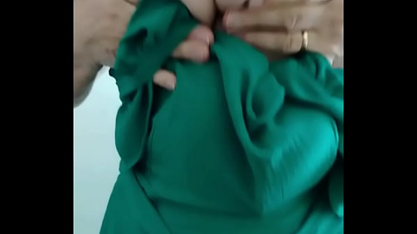 Play MP4 - Minha madrasta com tes&atilde;o em cima da mesa&period;