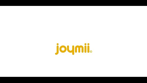 Nonton Teen Beauty Plays With Her Cookie thumbnail