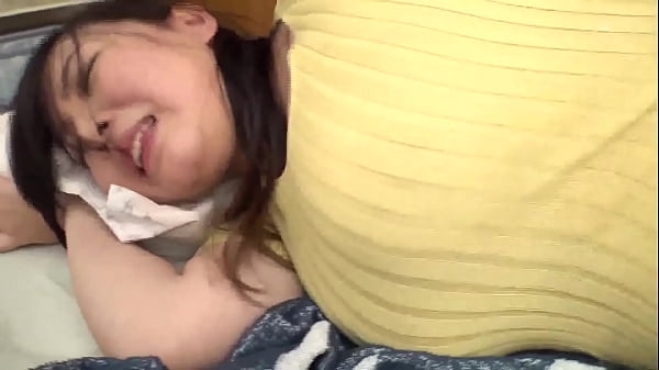 Play MP4 - ハレンチすぎる着衣爆乳！デカ乳にも関らずピチピチのニットでパイオツをゆっさゆさ揺らして街を歩くKカップ素人みさきサン AV応募出演　男なら誰もが目をやってしまうほどに目立っているが、彼女は無頓着な様子で、天然でおしとやかな女の子だった&hellip;。　Full&srarr;https&colon;&sol;&sol;bit&period;ly&sol;3eB5xcK