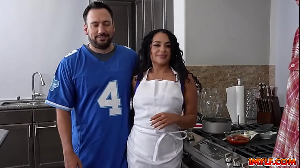 Play MP4 - Brianna Bourbon fucks Brad Sterling in exchange for giving up Brady for the football session