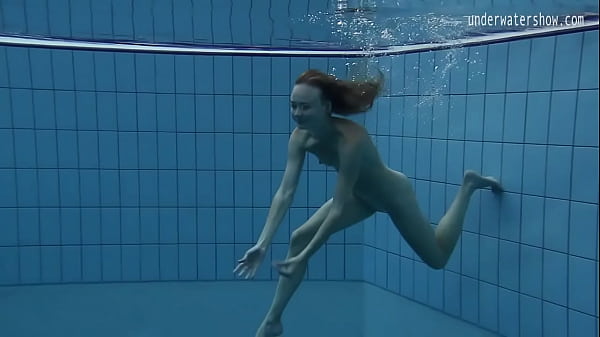 Watch_them hotties swimnaked in the pool