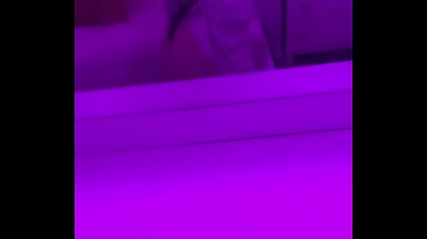 Teen shows butt in underwear 