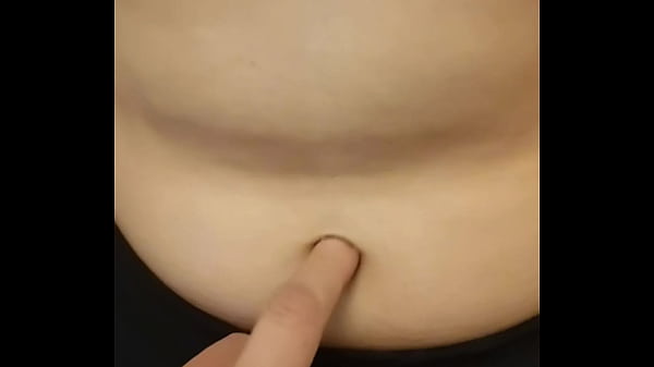 Play MP4 - A very pampered belly button