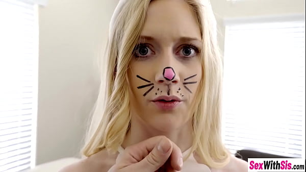 Teenstepsister sucks stepbrothers big cock formoney