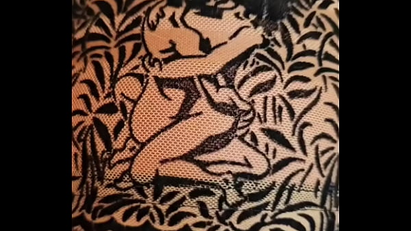 Nonton Ce Que J'ai &agrave; T'offrir Sur Mon Profil Est Bien Plus Encore thumbnail