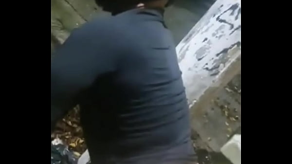 Play MP4 - CICLISTA DANDO O RABO NO MEIO DA RUA