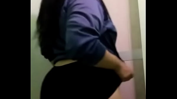 Nonton Un Hombre Que Soporte Mis Nalgas thumbnail