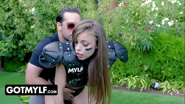 Busty Blonde MILF_Won t Let The Balls In Britney Amber