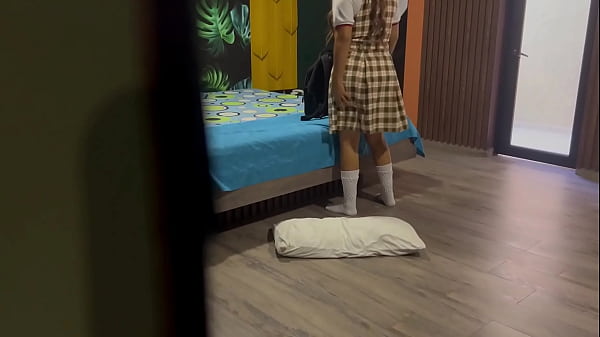 Nonton Latina De Escuela Se Destroza El Culo Con Un Jueguete A La Vista Del Pervertido De Su Padrastro - Anal Amateur thumbnail