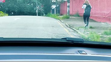 ALUNA PEGA CARONA COM PROFESSORE DA O_CU NO CARRO