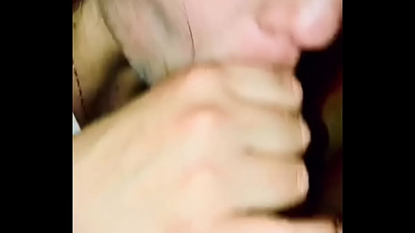 Courtney suckin me up befor I shower