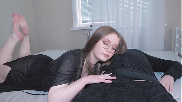 Horny stepmom takes stepson's cock deep in her throat and i cum on her face