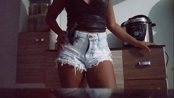 Ela Me Seduz S&oacute; Pra Me Montar E Pegar Todo O Leite thumbnail