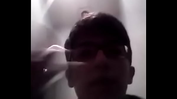 Nonton Trim.3008dd16-9e0b-45d9-87be-22ad3d2696a7.mov thumbnail