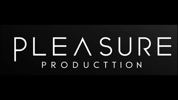 Nonton Ninfeta Sapeca Seu Tio Na Cozinha . thumbnail