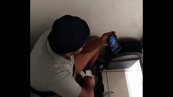 Cachado en el ba&ntilde_o