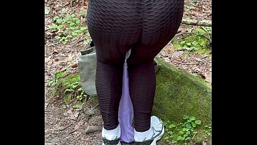 MILF ibi showing her tits in the park 