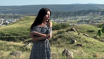 Nonton Gangbang - Three Men Fucked A Village Slut Hard In A Picturesque Location thumbnail