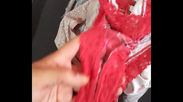 Play MP4 - Calzones de mis vecinas nuevas