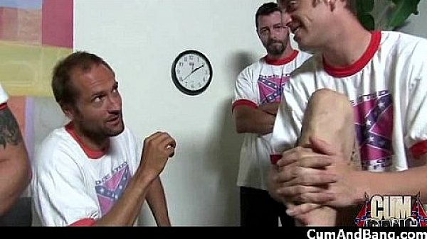 Nonton Ebony Girl Gets Slammed By Some White Dudes 7 thumbnail