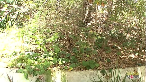 Play MP4 - Picking up a lusty redhead milf was easy so he cums all over her face