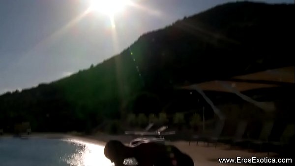 Making Pussy Feel Arouse_And Gets Wet