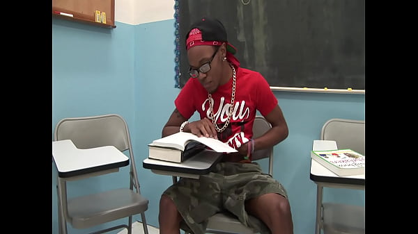 CocoDorm Arman Woodson 